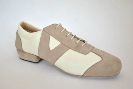 Women's closed-toe tango shoe